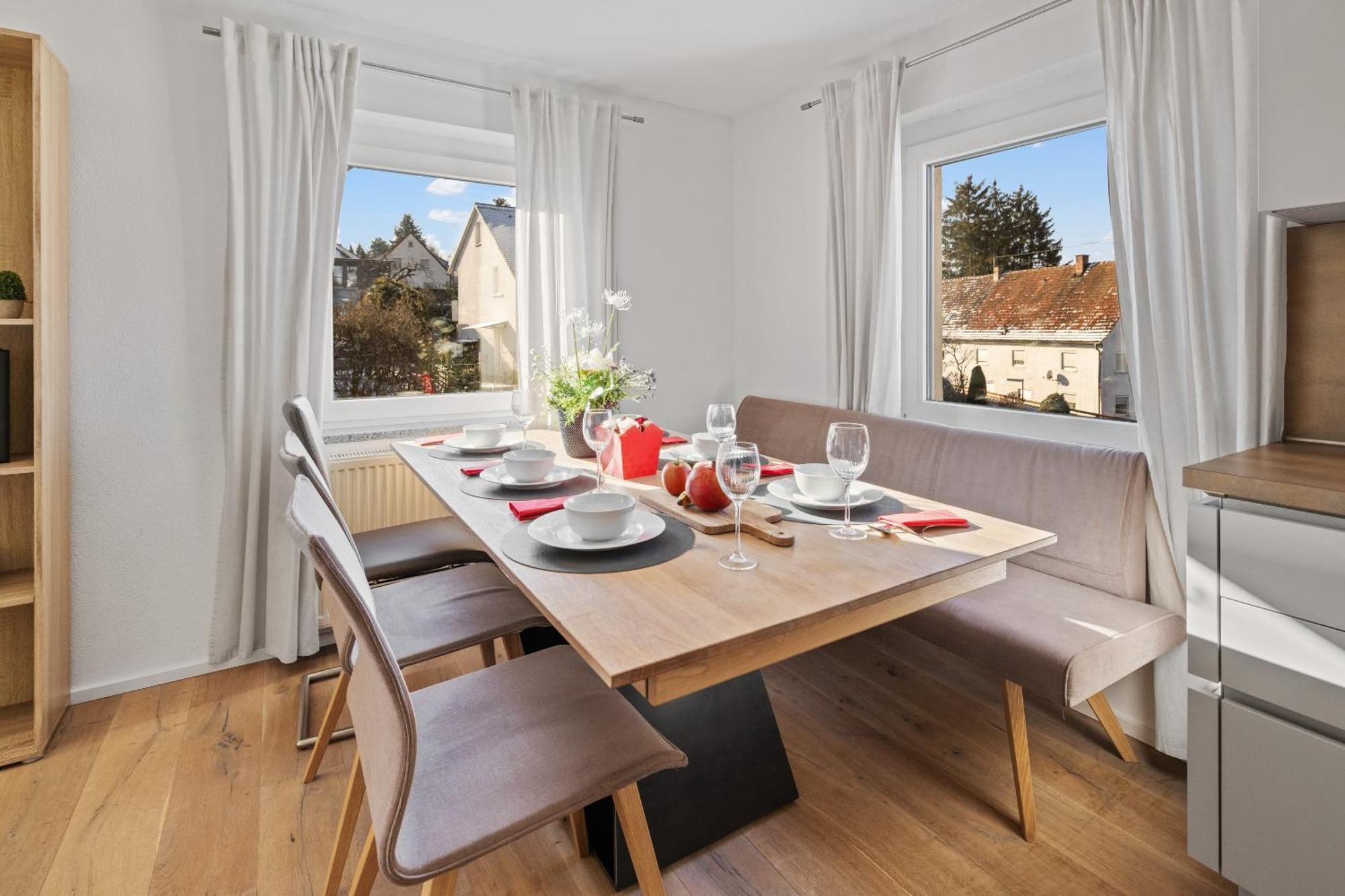 Goldcream Suites - Modern - Netflix - Free Parking Gunzburg Bagian luar foto